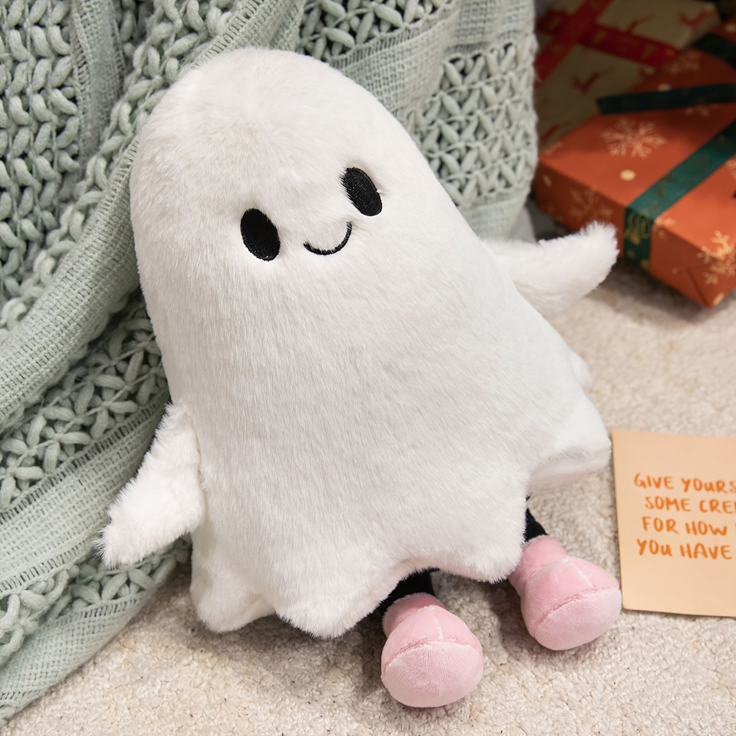 Ultra-Soft Plush Ghost Toy with Tiny Shoes, Perfect As a Cute Haunting Companion And a Delightful Gift for Family, Ideal for Halloween Room Decoration