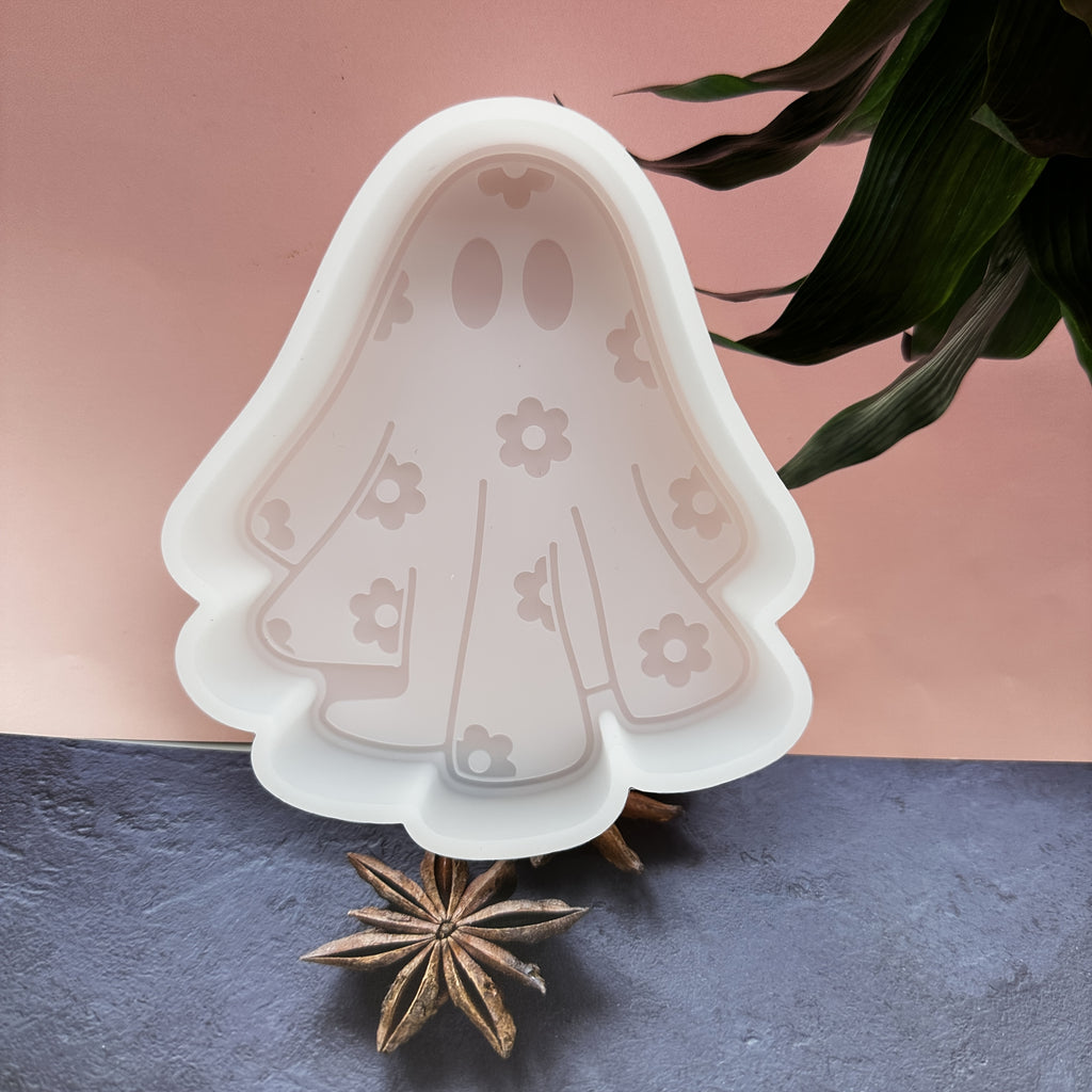 1pc of Floral Dress Little Ghost Shaped Car Air Freshener Silicone Mold, Handmade Resin Drip Mold, Silicone Mold for Candles, Air Fresheners, And Soap