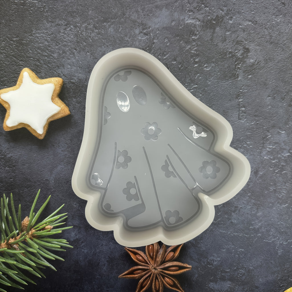 1pc of Floral Dress Little Ghost Shaped Car Air Freshener Silicone Mold, Handmade Resin Drip Mold, Silicone Mold for Candles, Air Fresheners, And Soap